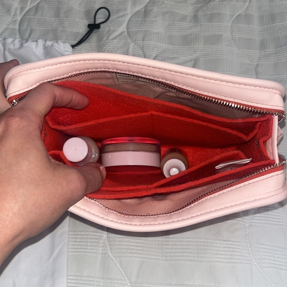 GUC GLOSSIER BUNDLE.♥️♥️ - Picture 6 of 10